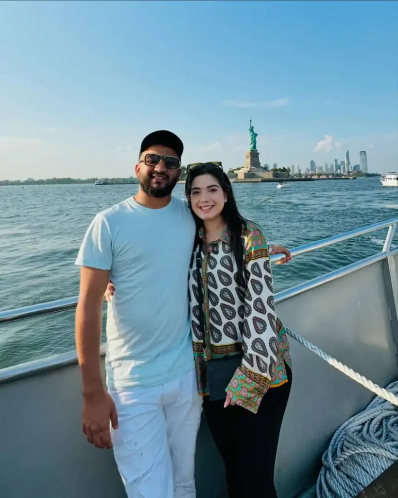 Arisha Razi Khan Lovely Pictures With Your Husband