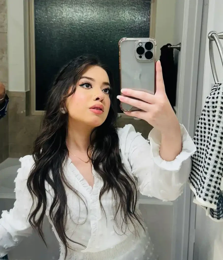 Arisha Razi Khan Lovely Pictures With Your Husband