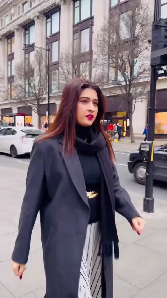 Aroosa Iqrar & Iqrar Ul Hassan's Latest Pictures From The UK