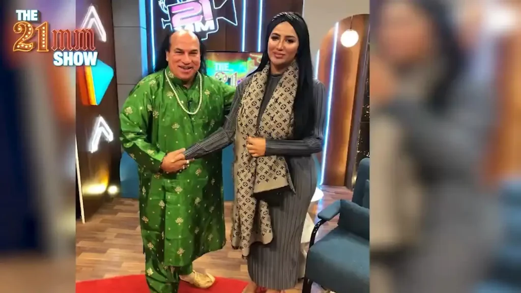 Chahat Fateh Ali Khan Threatens Mathira with Legal Action