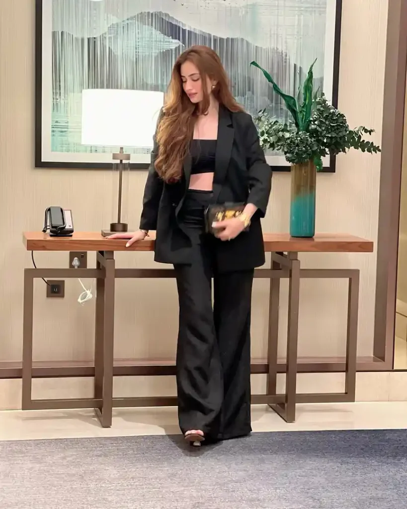 Fans Are Criticizing Sana Javed's Recent Pictures