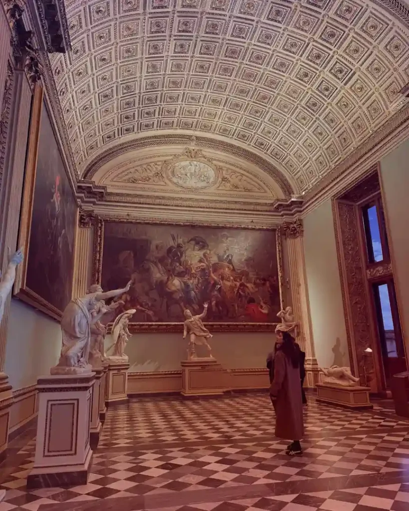Gorgeous Pictures from Durefishan Saleem's Trip to Italy