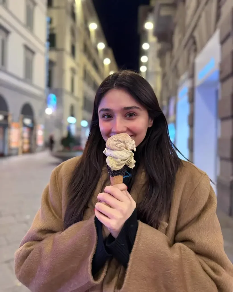 Gorgeous Pictures from Durefishan Saleem's Trip to Italy