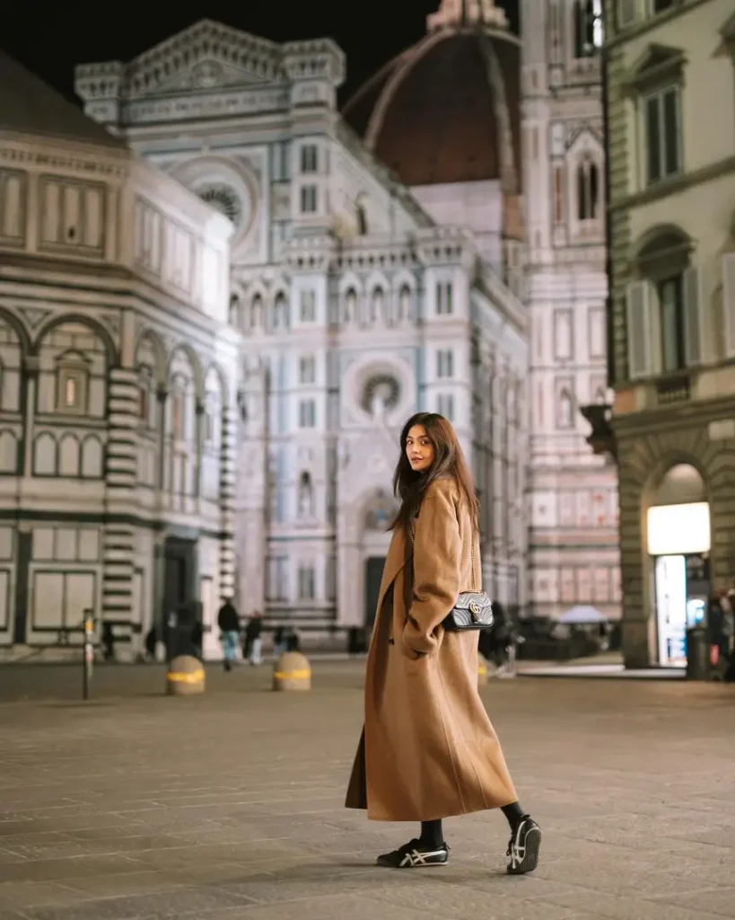 Gorgeous Pictures from Durefishan Saleem's Trip to Italy