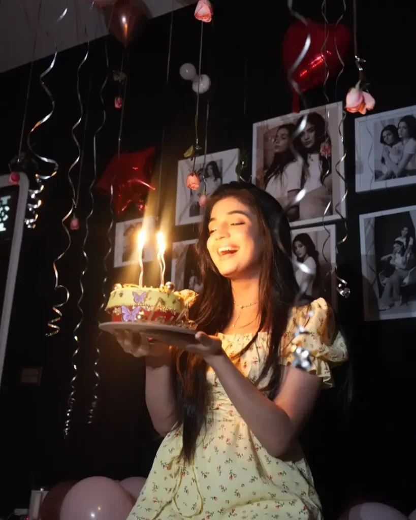 Laiba Khan & Her Sister Emaan Khan Celebrate Her Birthday