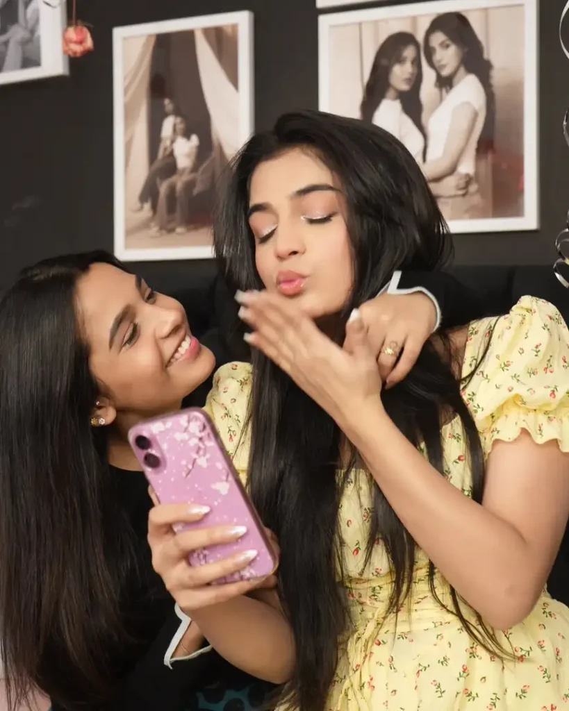 Laiba Khan & Her Sister Emaan Khan Celebrate Her Birthday