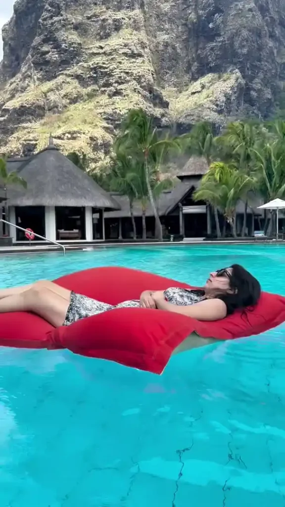Mariyam Nafees Posts A Video Of Her Pregnancy Journey