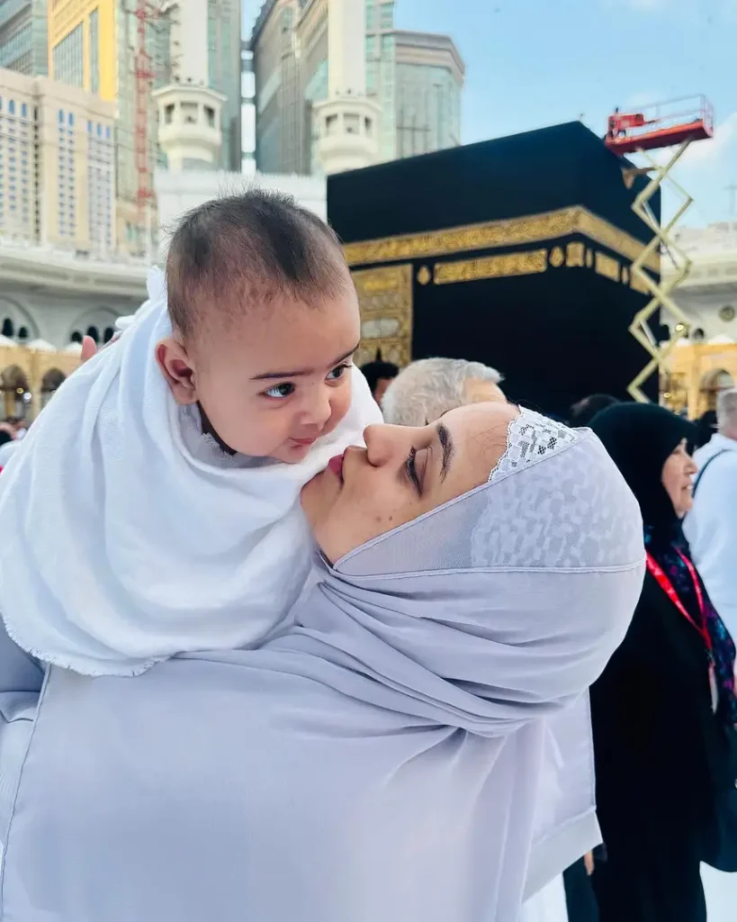 Maryam Noor Does The Umrah With Her Husband And Infant