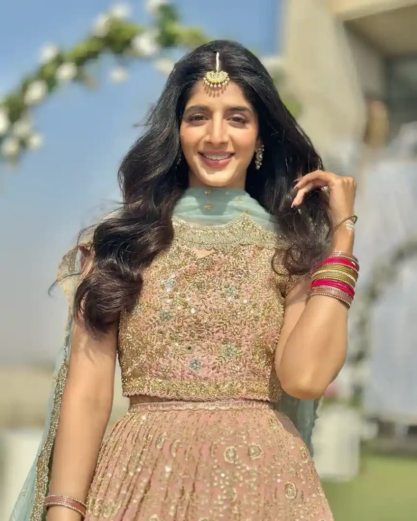 Mawra Hocane Posts Bts Pictures With Zaviyar Nauman Ijaz & Ameer Gillani