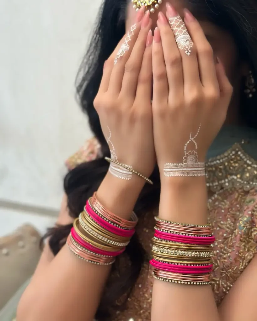 Mawra Hocane Posts Bts Pictures With Zaviyar Nauman Ijaz & Ameer Gillani