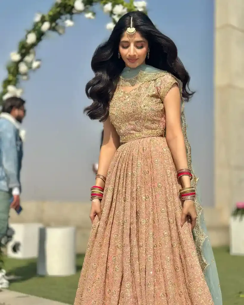 Mawra Hocane Posts Bts Pictures With Zaviyar Nauman Ijaz & Ameer Gillani