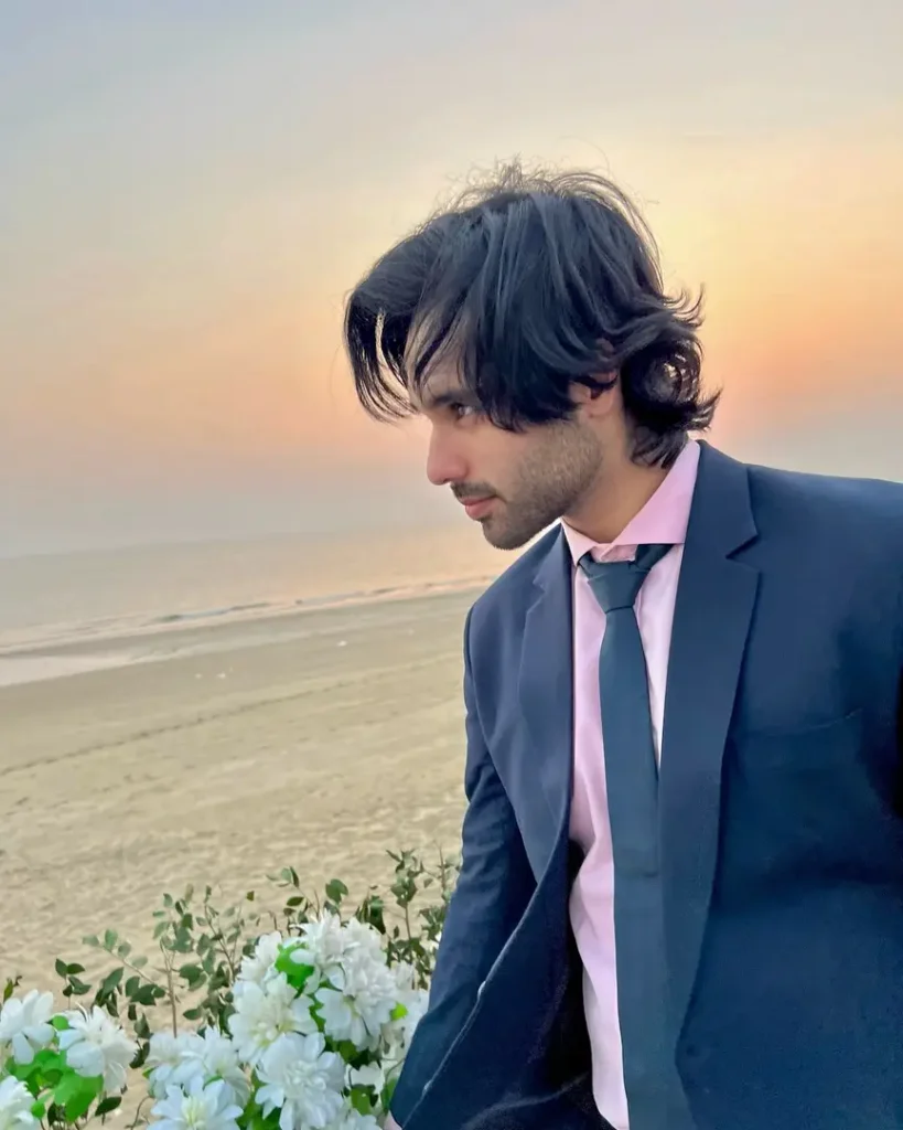 Mawra Hocane Posts Bts Pictures With Zaviyar Nauman Ijaz & Ameer Gillani