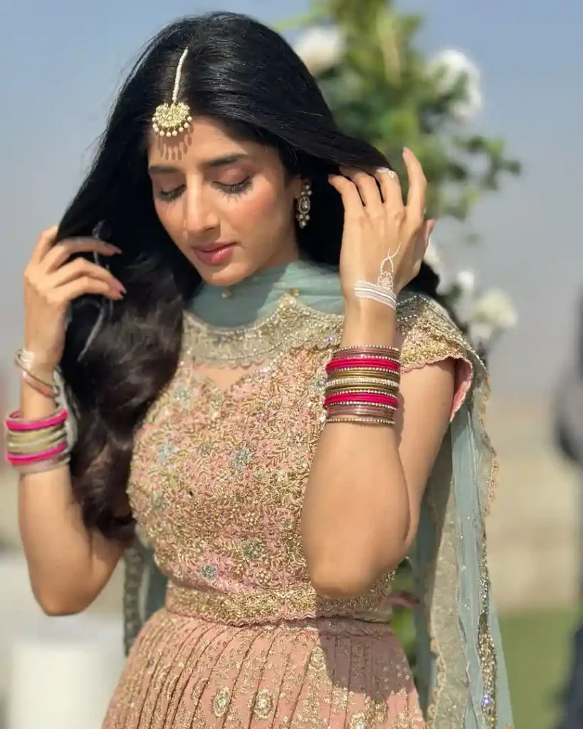 Mawra Hocane Posts Bts Pictures With Zaviyar Nauman Ijaz & Ameer Gillani