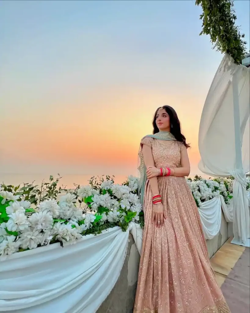 Mawra Hocane Posts Bts Pictures With Zaviyar Nauman Ijaz & Ameer Gillani