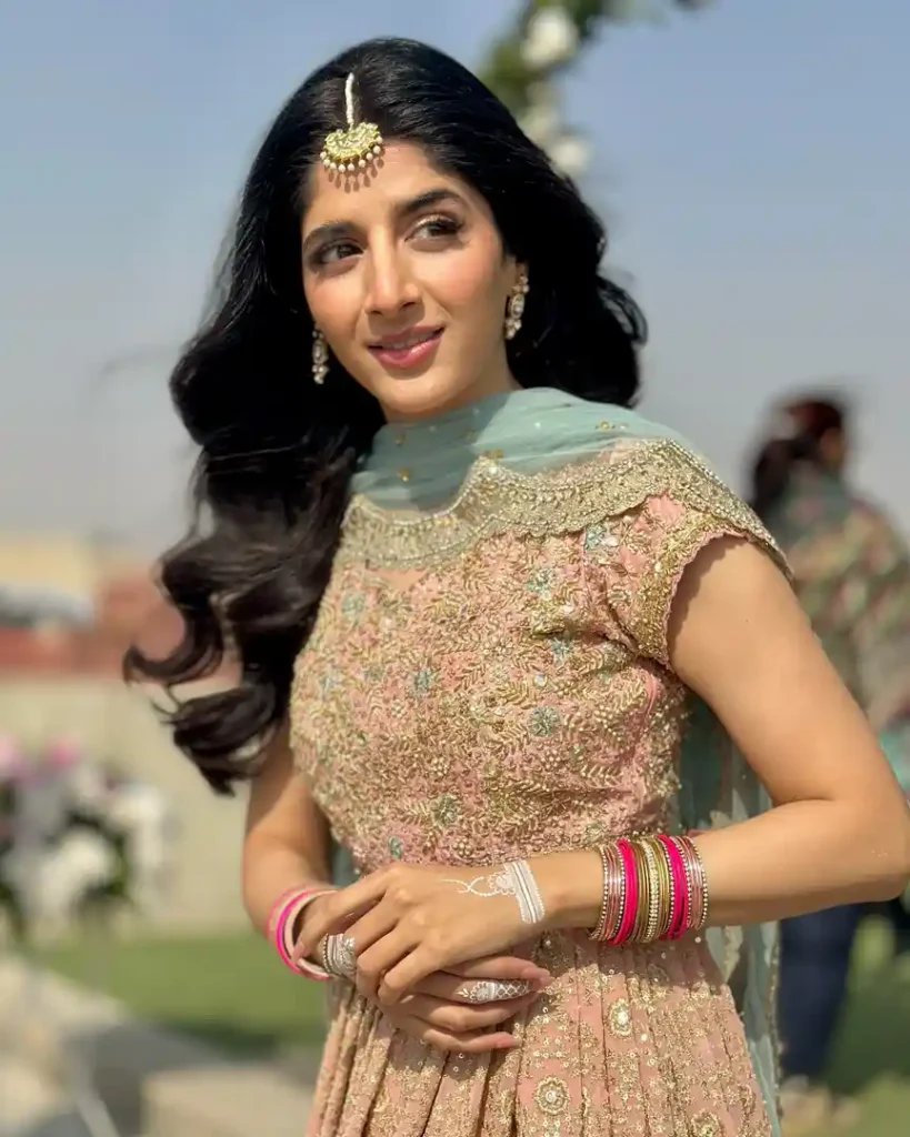 Mawra Hocane Posts Bts Pictures With Zaviyar Nauman Ijaz & Ameer Gillani