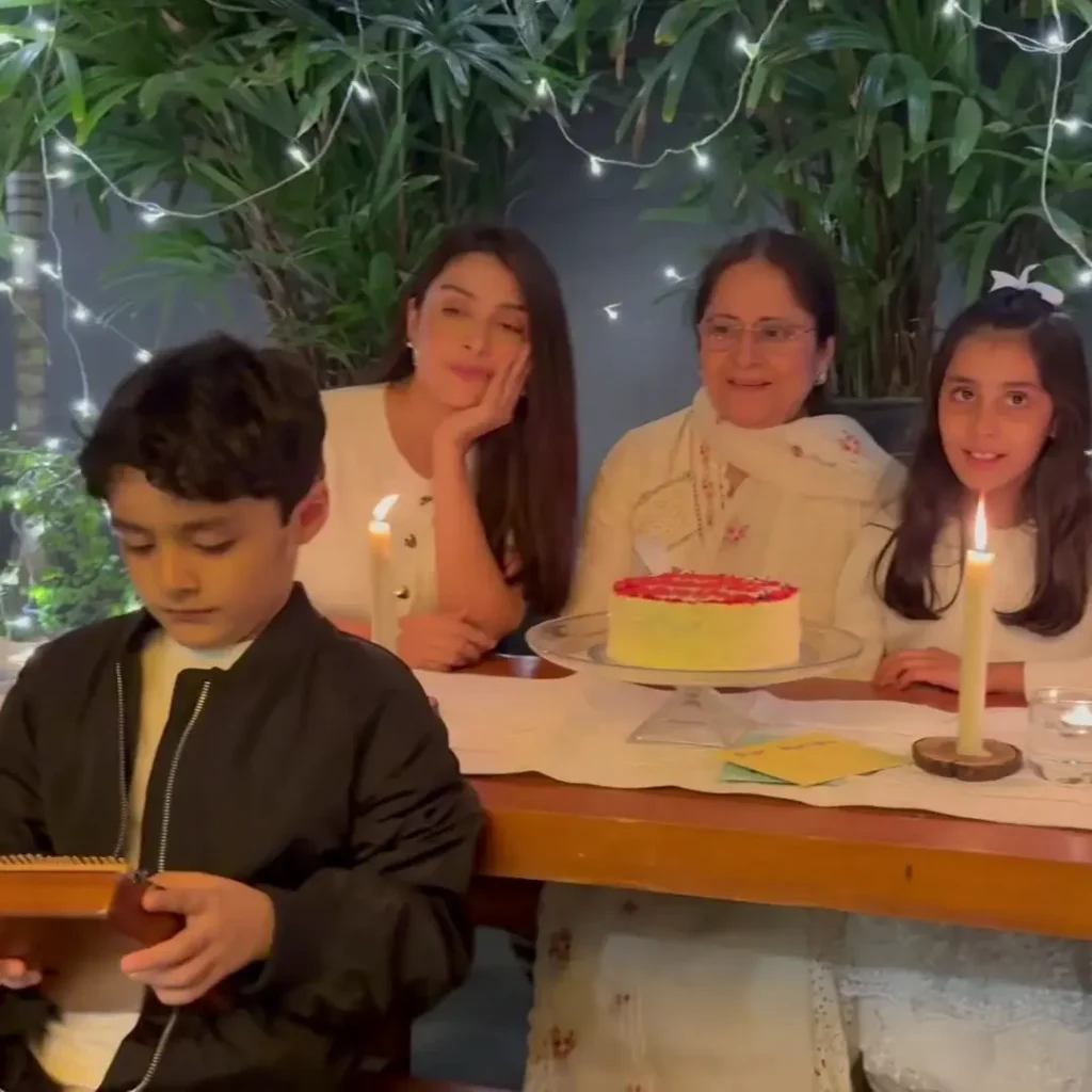 Mother's Birthday Is Celebrated By Ayeza Khan & Her Family