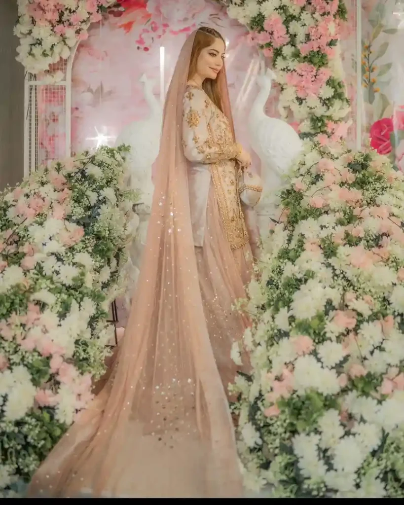 Neelam Muneer Posts Pictures From Her Dua E Khair