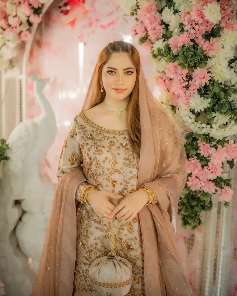 Neelam Muneer Posts Pictures From Her Dua E Khair
