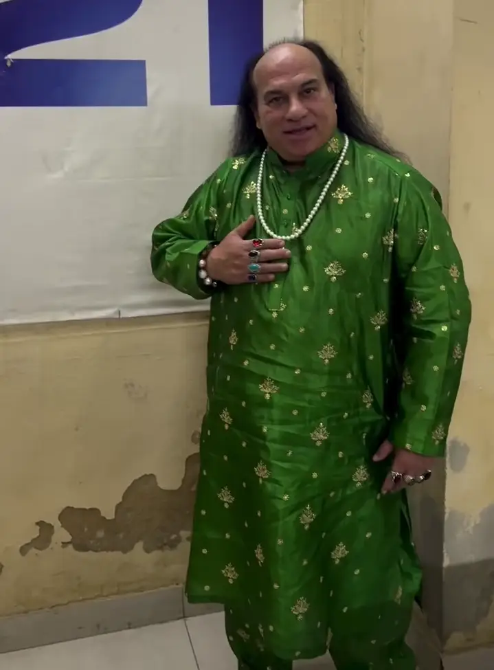 Newest Video Of Chahat Fateh Ali Khan With Mathira Was Trolled
