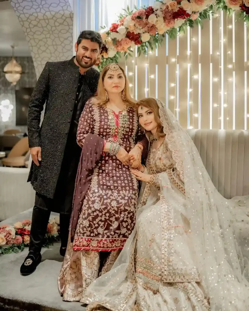 Pictures From Neelam Muneer's Wedding Reception