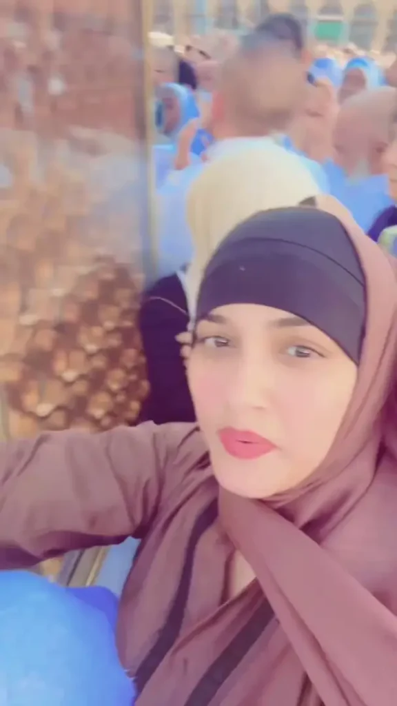Pictures Of Kiran Tabeir From A Family Trip To Umrah