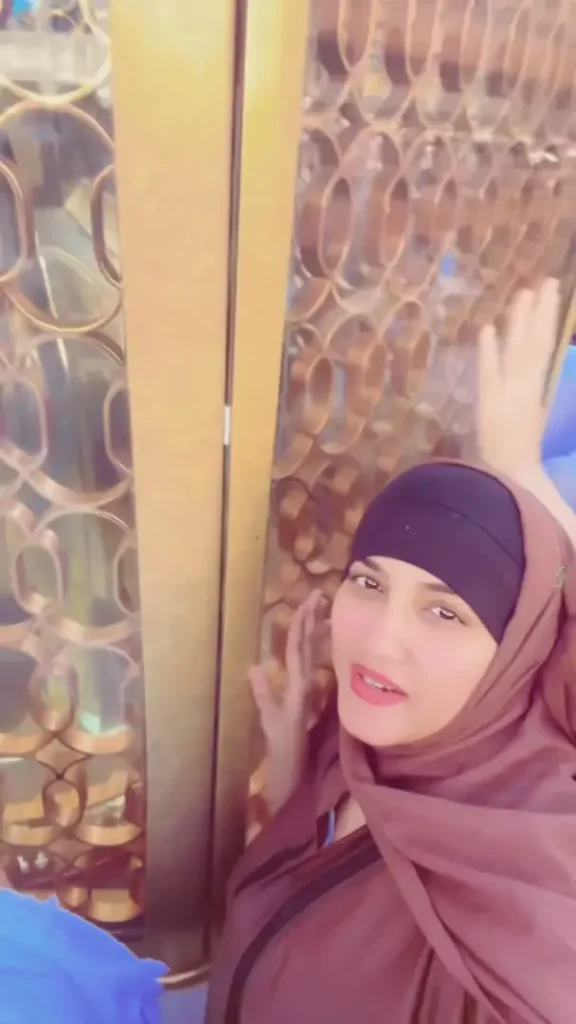 Pictures Of Kiran Tabeir From A Family Trip To Umrah