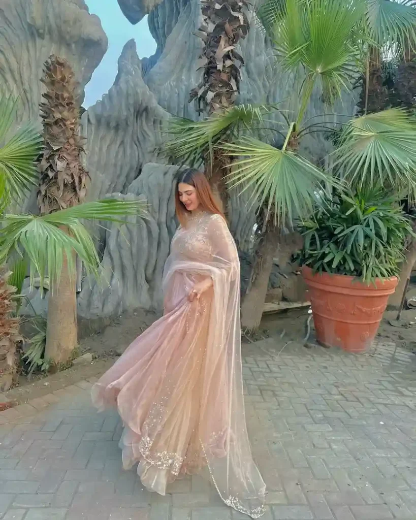 Pictures Of Naimal Khawar From A Friend's Wedding In Lahore