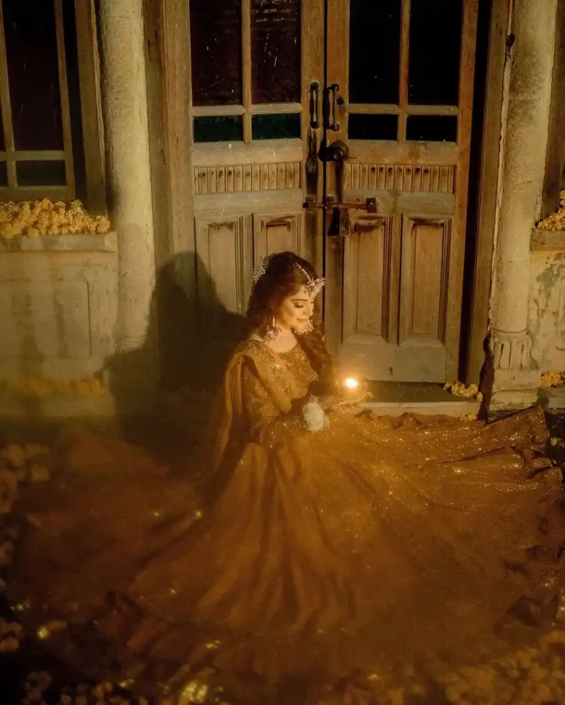 Pictures Of Neelam Muneer Mayon