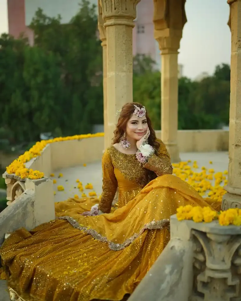 Pictures Of Neelam Muneer Mayon