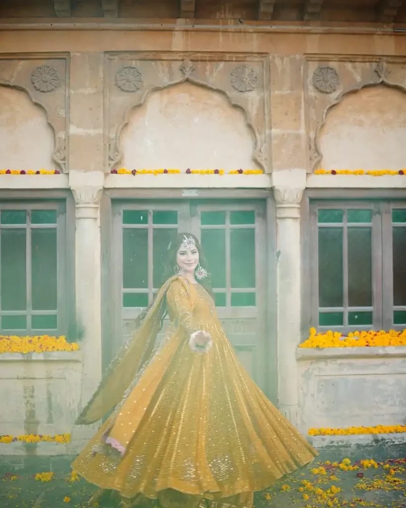 Pictures Of Neelam Muneer Mayon