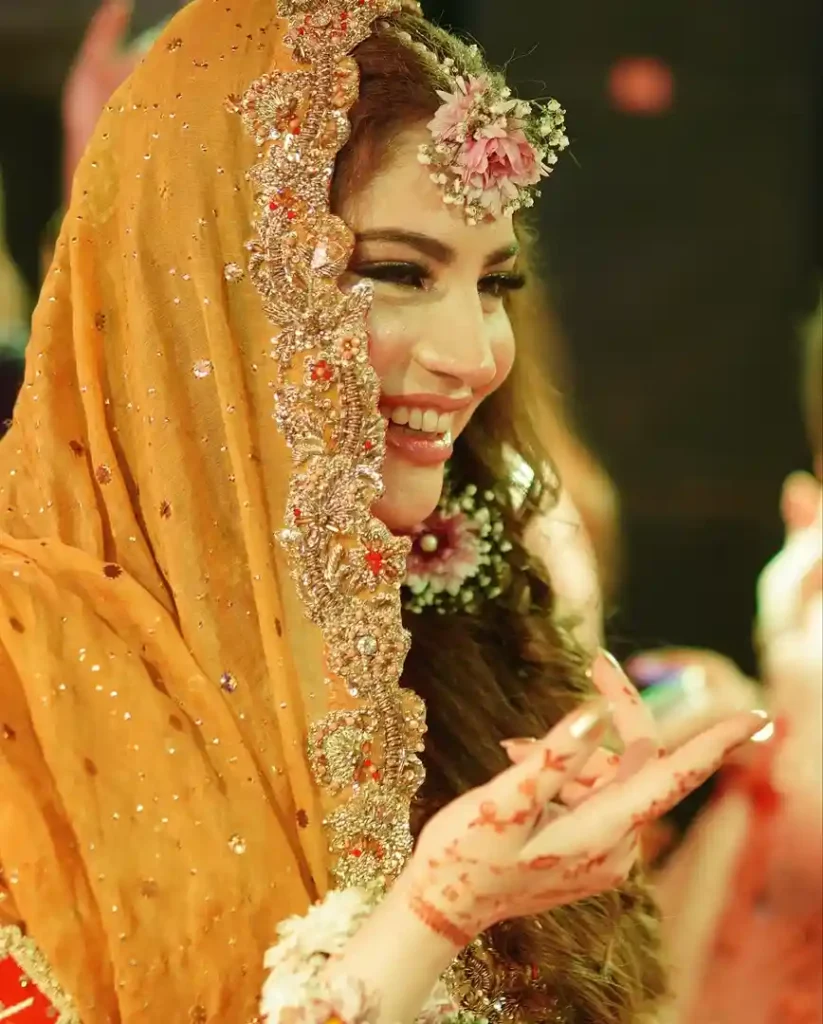 Pictures Of Neelam Muneer Mayon