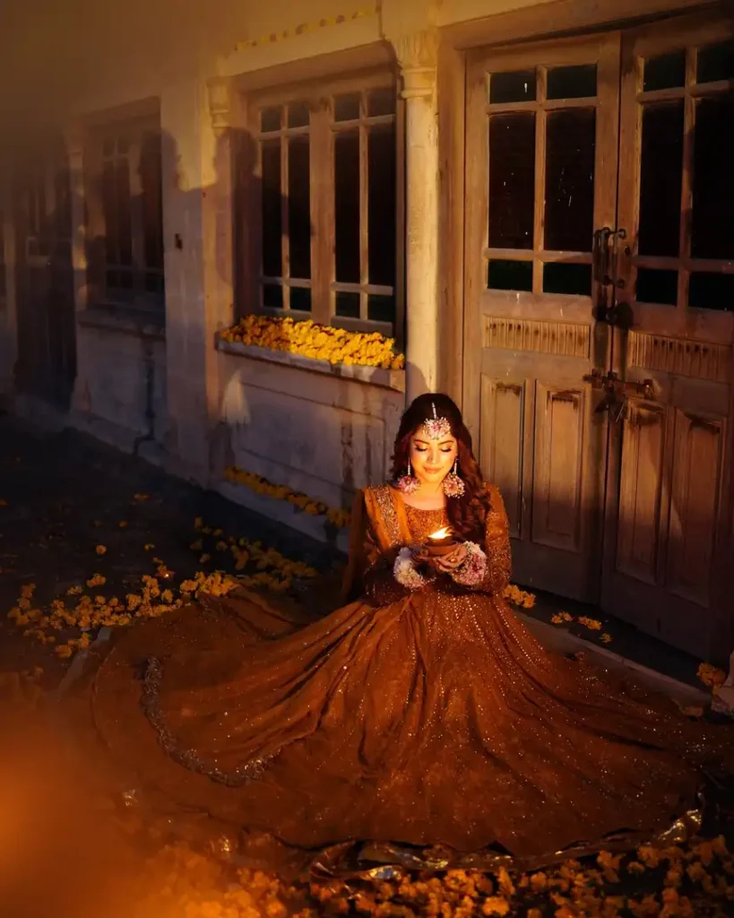 Pictures Of Neelam Muneer Mayon