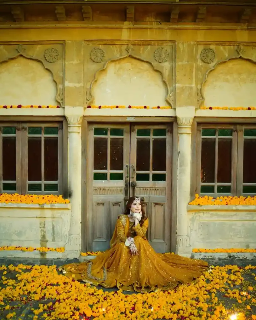 Pictures Of Neelam Muneer Mayon