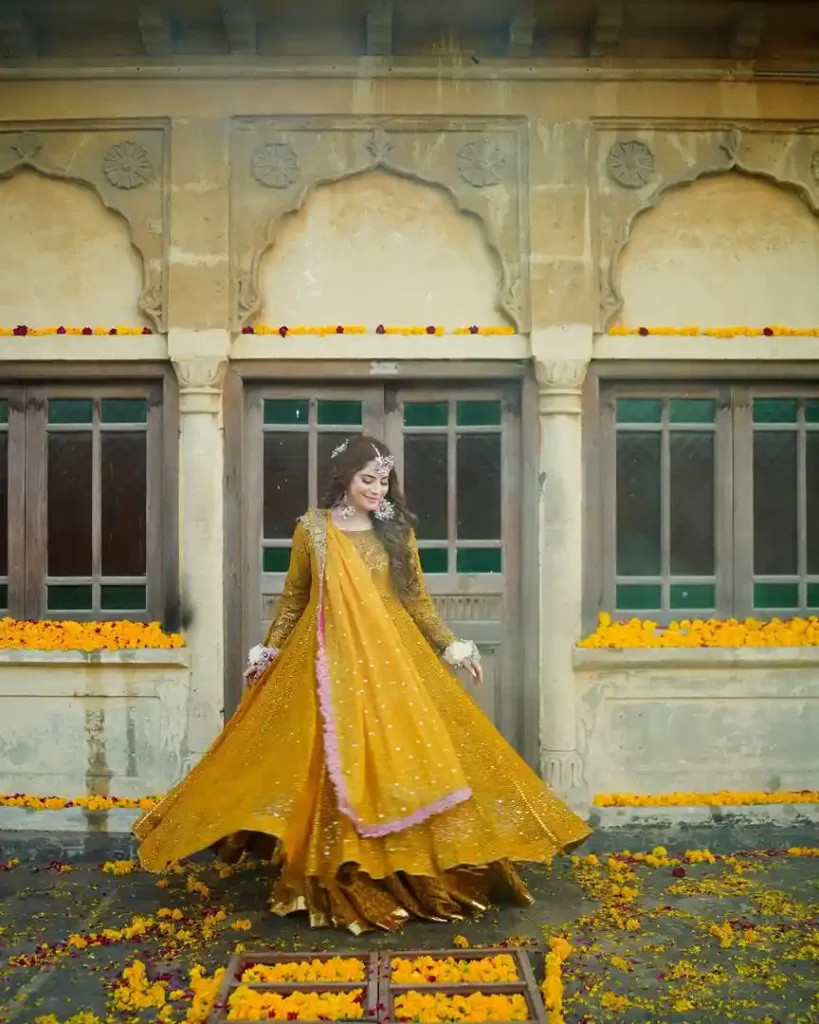 Pictures Of Neelam Muneer Mayon