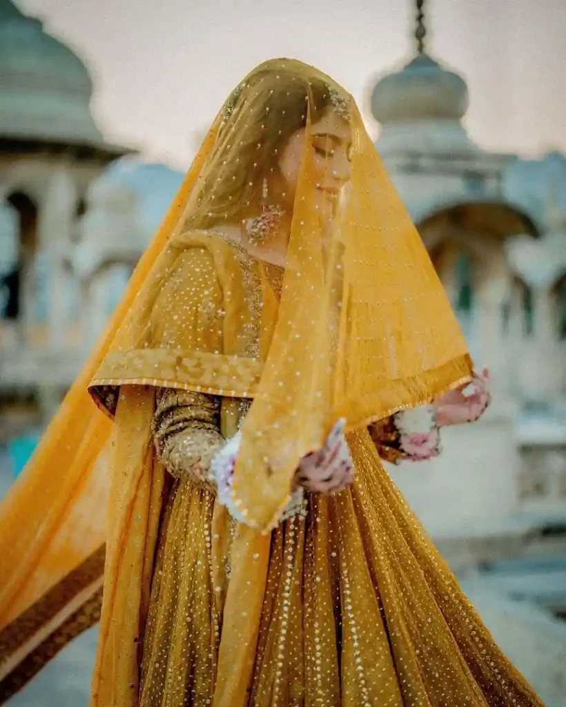 Pictures Of Neelam Muneer Mayon