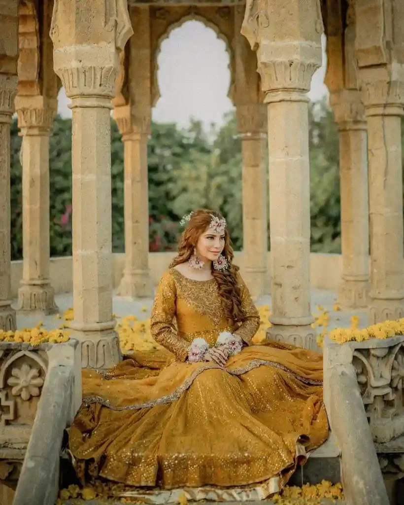 Pictures Of Neelam Muneer Mayon