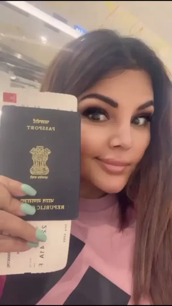 Rakhi Sawant & Hania Aamir Form an Unexpected Bond