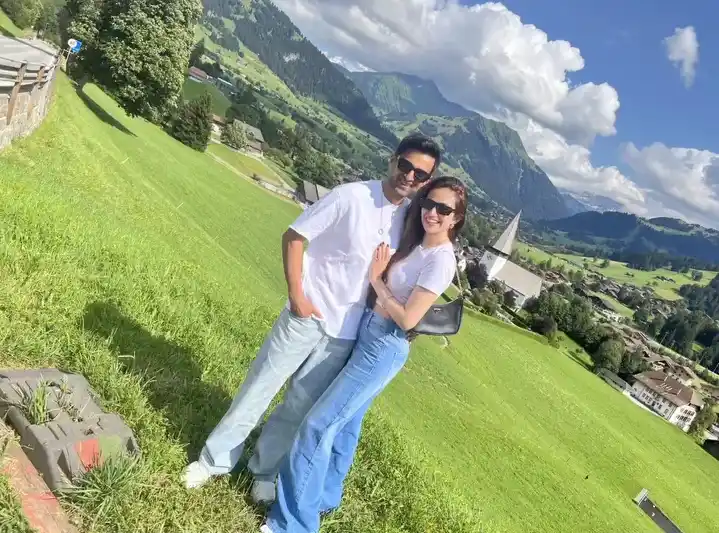 Sana Javed & Shoaib Malik Celebrate Their First Wedding Anniversary
