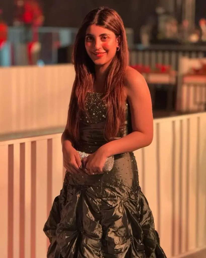 Together With RFAK & Kriti Sanon, Urwa Hocane & Farhan Saeed Celebrate The New Year
