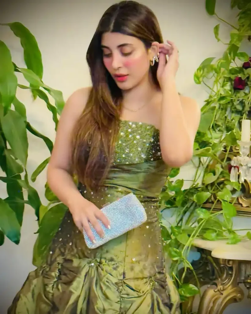 Together With RFAK & Kriti Sanon, Urwa Hocane & Farhan Saeed Celebrate The New Year