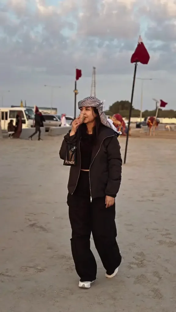 Yumna Zaidi Posts Gorgeous Pictures & A Reel From The Qatar Desert