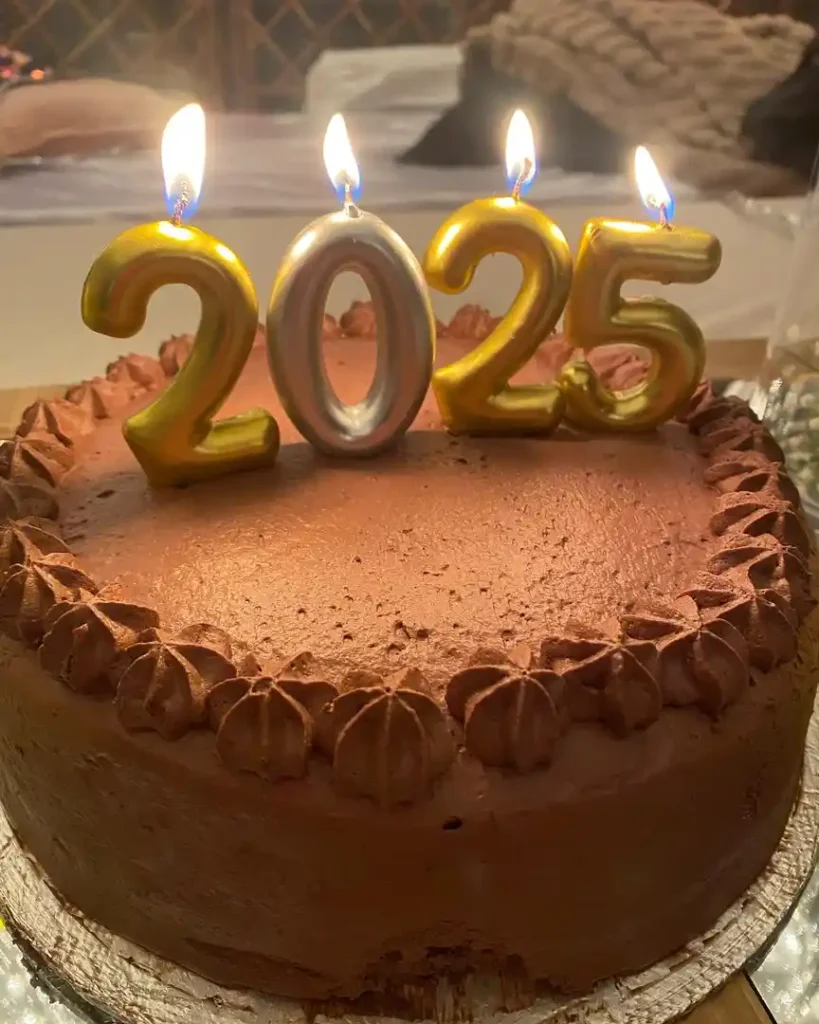 Zara Noor Abbas Celebrates The New Year With Friends & Family