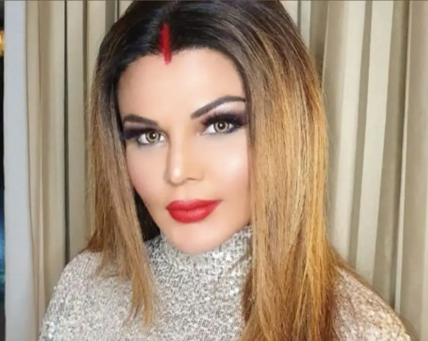 راکھی ساونت نے مشہور پاکستانی اداکار سے شادی کرنے کا اعلان کر دیا۔