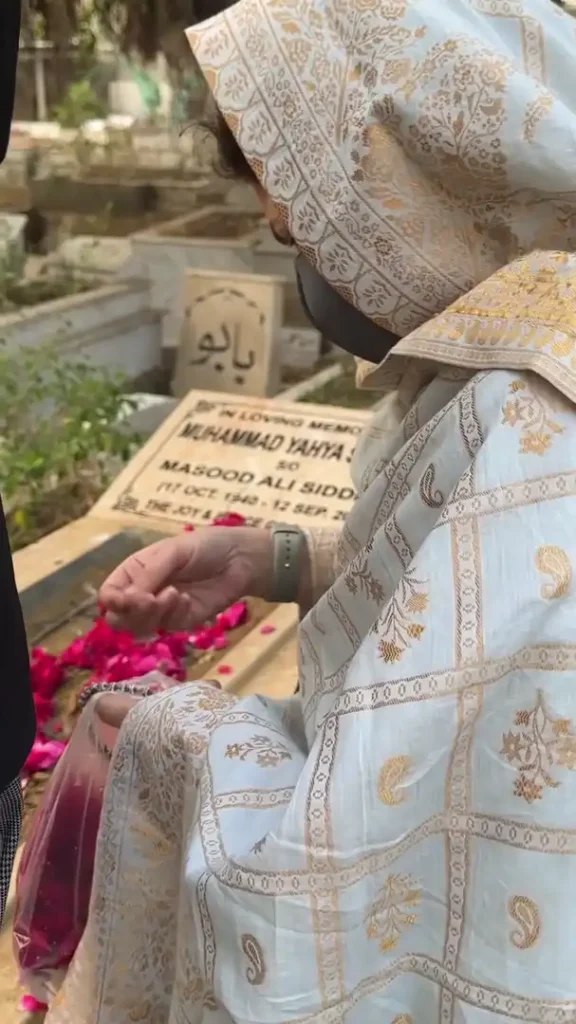 شگفتہ اعجاز اپنے مرحوم شوہر کی عیادت کے جذباتی لمحات شیئر کر رہی ہیں۔