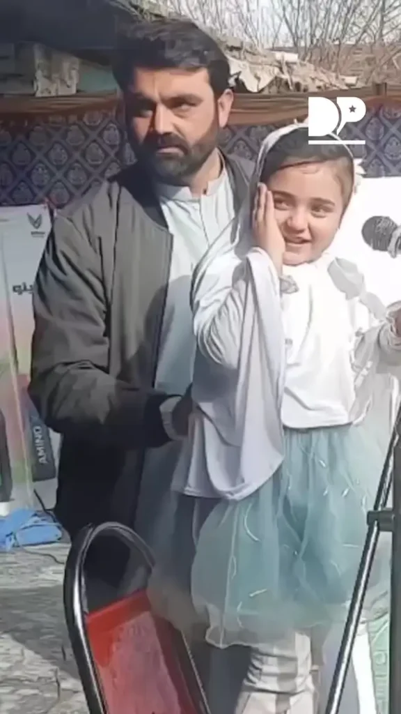 A Lovely Video of a Father Assisting His Infant Daughter Has Gone Viral