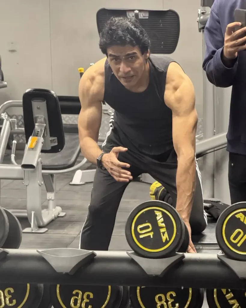 Fans Are Inspired by Farhan Ally Agha's Fitness