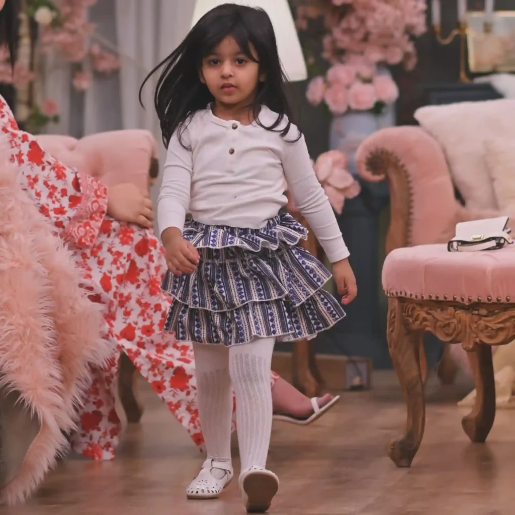 "Good Morning Pakistan" Features Sarah Khan & Her Daughter Alyana Falak Shining