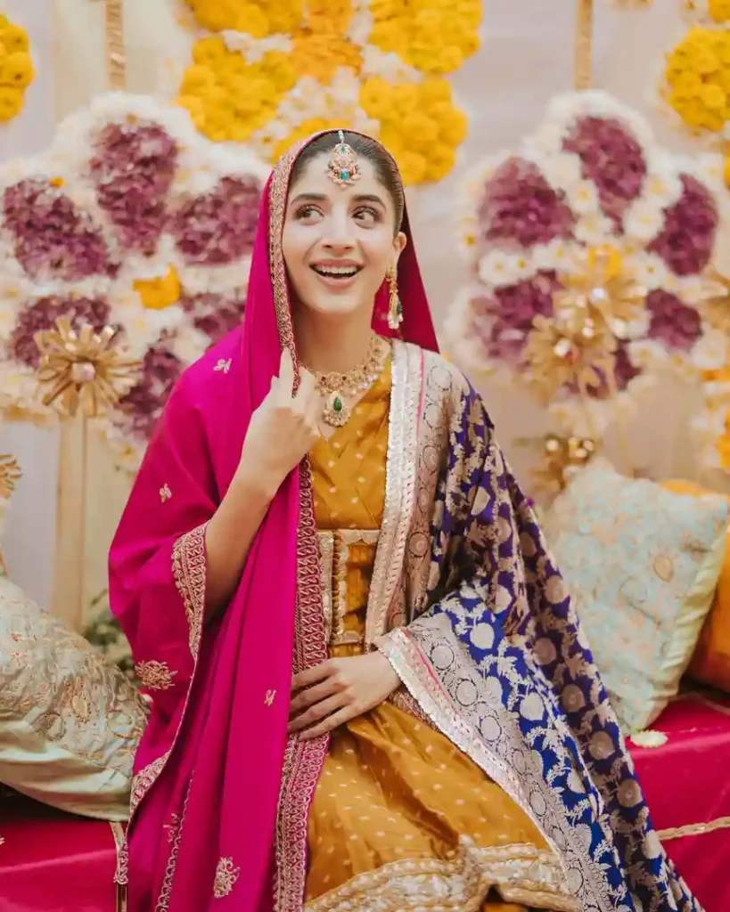 Gorgeous Mehndi Pictures & Video of Ameer Gilani & Mawra Hocane