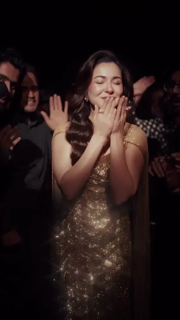 Hania Aamir Reenacts the Iconic Entry of Deepika Padukone