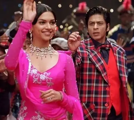Hania Aamir Reenacts the Iconic Entry of Deepika Padukone